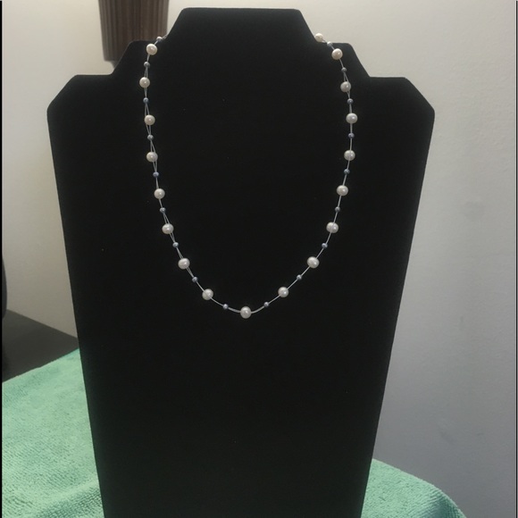 Tahitian Cream & Silver Double Loop Strand 17.5” - Picture 9 of 13